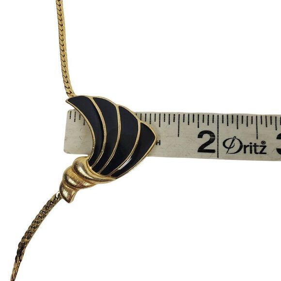 Vintage Trifari 70s 80s Black Enamel Gold Tone Nautical Seashell Wave Necklace - Picture 9 of 12